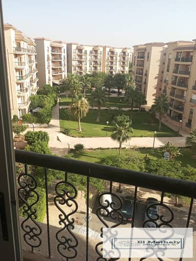 بالقرب من السوق الشرقي شقه للايجار القانون (غير مفروش) في الرحاب المرحله التامنه فيو parking تشطيب شركه بحاله جيده 131م تتكون من3نوم و2حمام rehap city