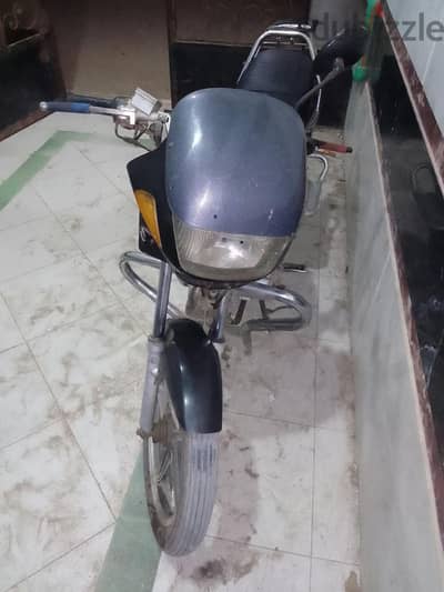 موتسكل تيجر حاله نضيفه رخصة ساريه ٣سنين اسكندرية 01279887398