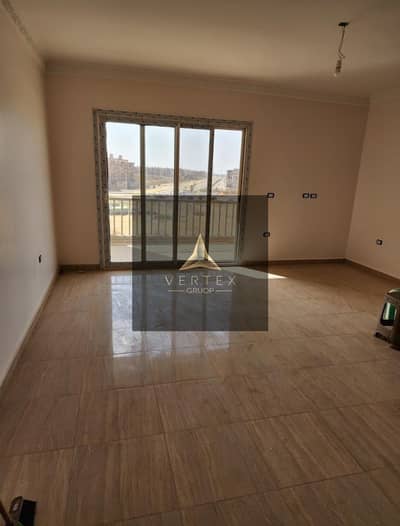 شقة نص مفروش مودرن للإيجار بسعرمميز في كمباوند هايد بارك بالقاهرة الجديدة