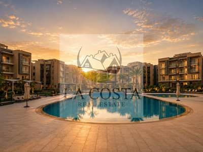 بنتهاوس متشطب بحمام سباحه للبيع في جاليريا مون فالي (Galleria Moon Valley - القاهرة الجديدة) بالقرب من شارع التسعين الطريق الدائري، والجامعة الأمريكيه