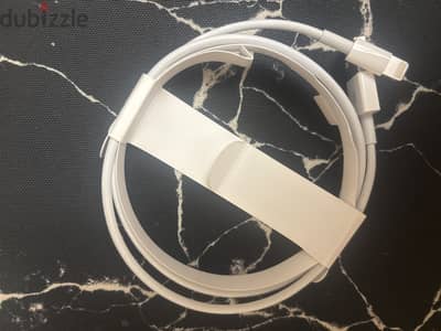 Apple lightning original sealed cable ( خلع )