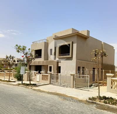 Prime Town House Villa 3 Bedrooms Overlooking Landscape Over 6 Years Plan At 6th October City