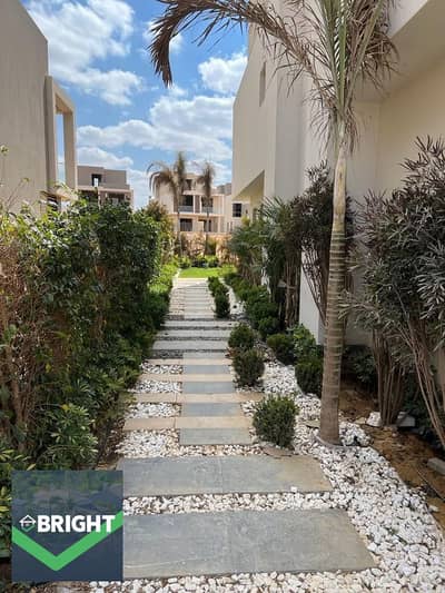 Special Below Market Price Immediate Delivery Keys in Hand Villa for Sale Sodic East near La Vista El Patio 5 and El Shorouk and Madinaty