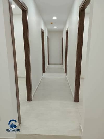 Fully finished, move-in-ready medical clinic in The East Hub, Madinaty – available for immediate occupancy and operation. Located in a prime medical a