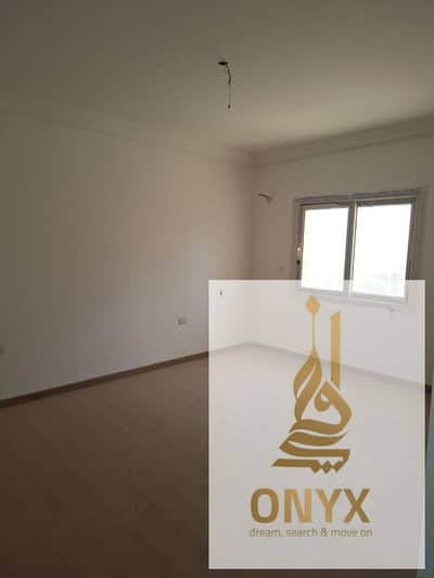 Own your apartment in Al Maqsad R3, featuring a prime location and a direct view of the Iconic Tower! The unit comes fully finished to a high standard