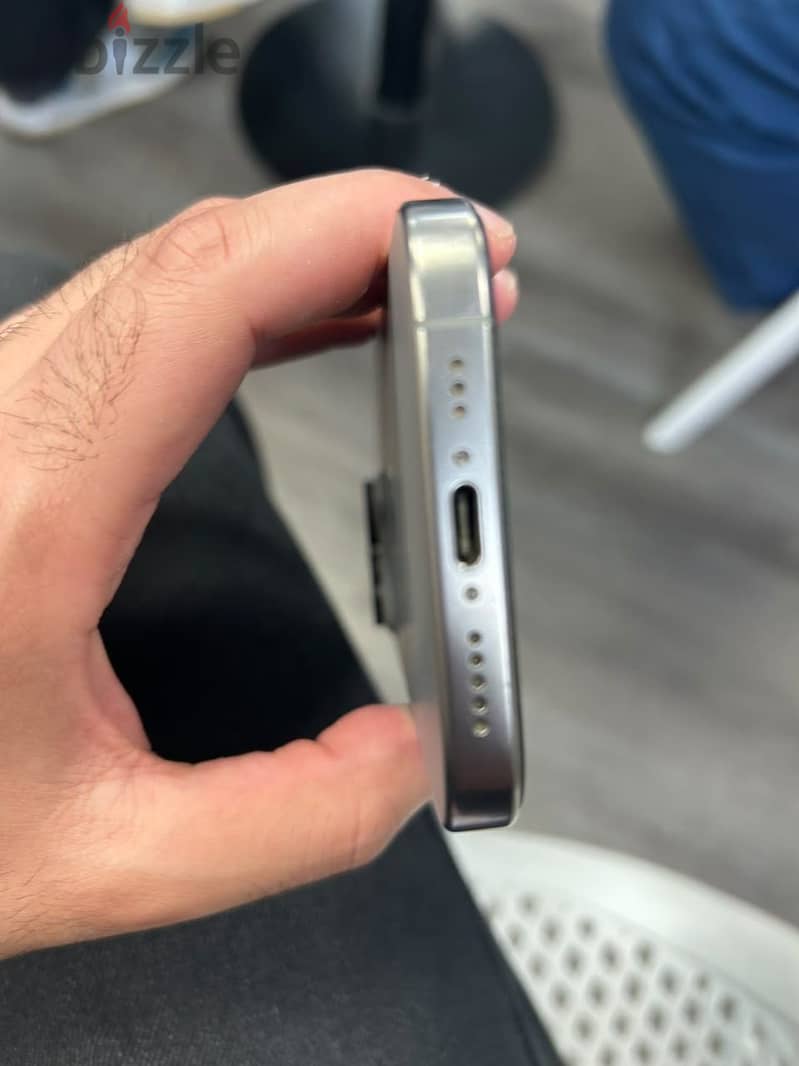 Apple - iPhone 16 Pro 5