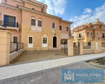 تاون هاوس 227 متر 3 غرف لوكيشن مميز اقل سعر ف الكومبوند جاهزه للانتقال في   city gate