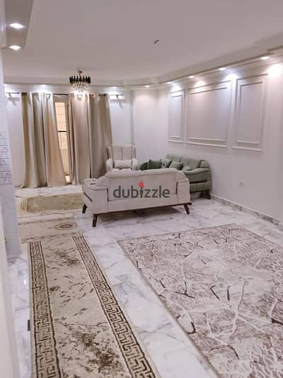 Apartment available for immediate handover in Zahraa Nasr City, on Al-Jamia Street—just steps away from the main road. The unit spans 170 sqm and feat