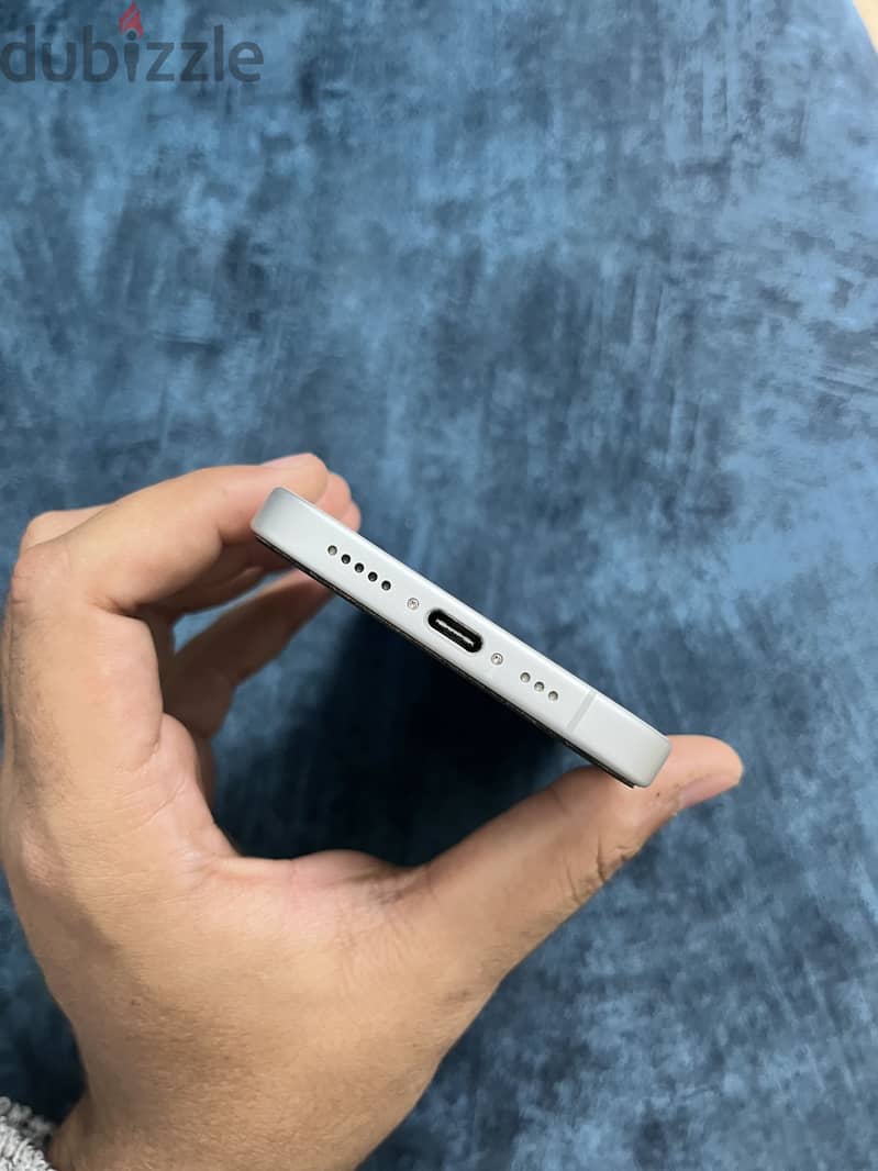 Apple - iPhone 17 4