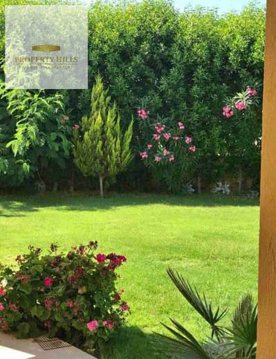 فيلا استلام فوري استاندالون بسعر قديم 684م في التجمع المستثمرين الجنوبية بالقرب من AUC و مول بوينت 90