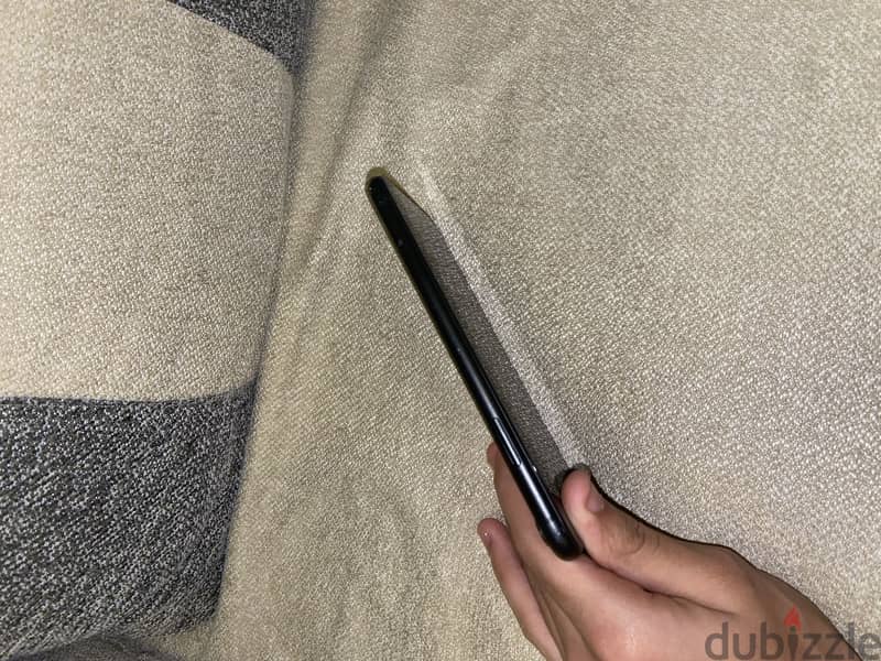 Apple - iPhone XR 5
