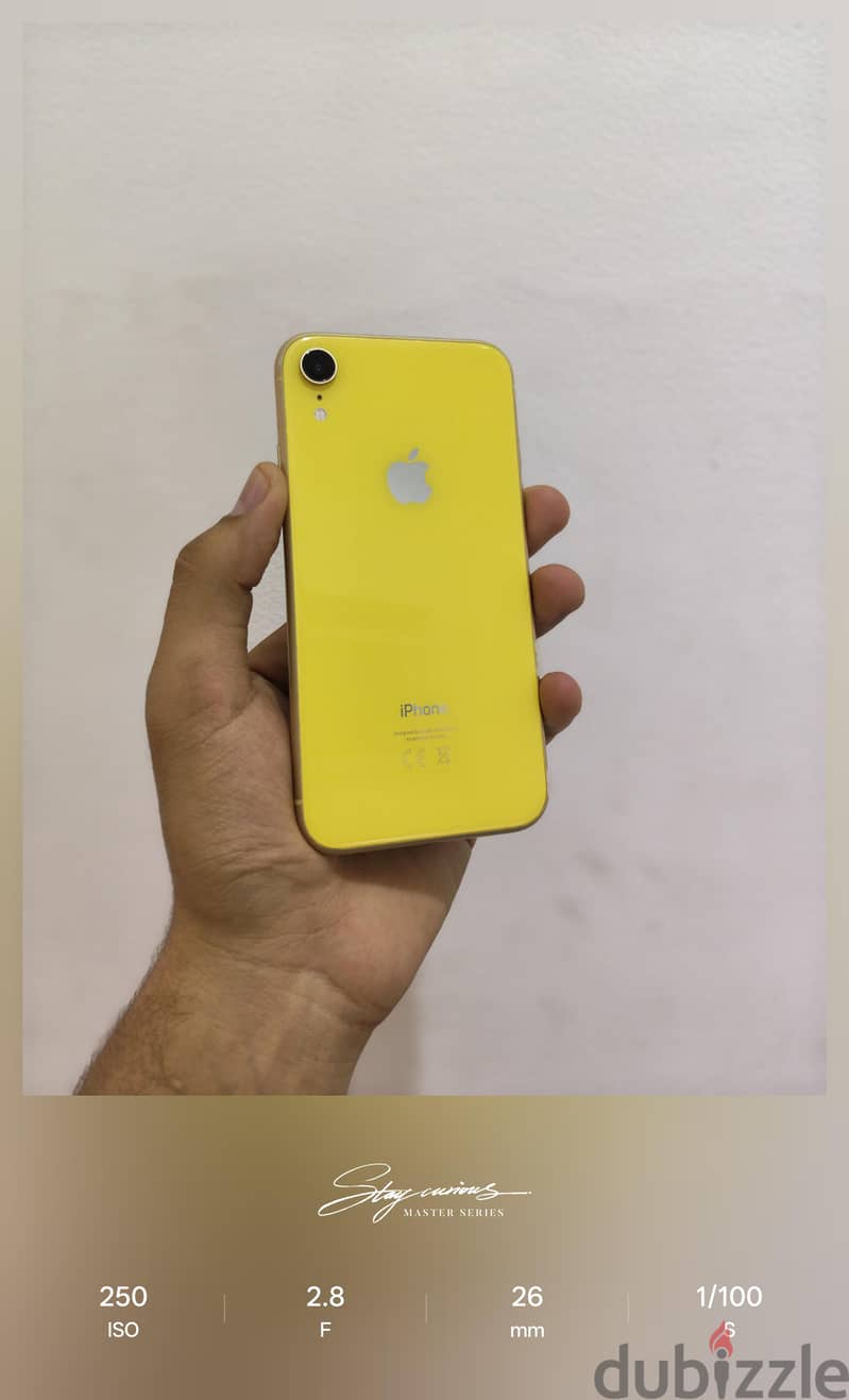 Apple - iPhone XR 9