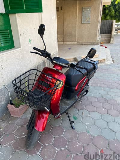 اسكوتر كهرباء للبيع او البدل بي بنزين