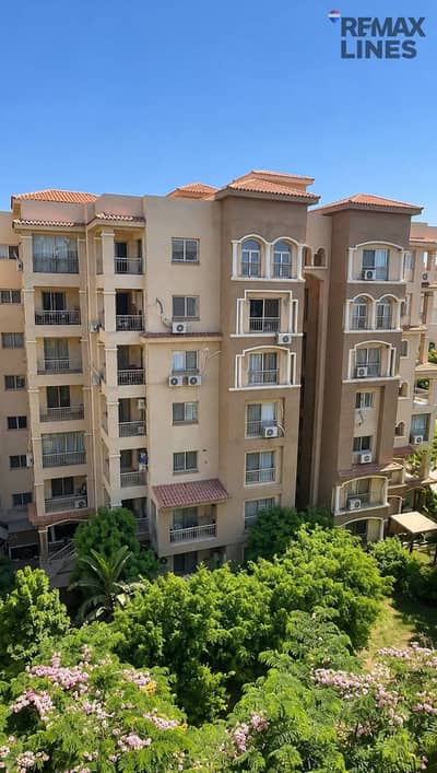 شقة مميزة للبيع في B2 مدينتي نموذج 100 دور تاني تشطيبات خاصة بفيو جاردن