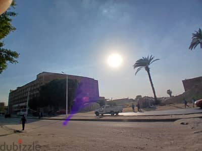 أرض ملك للبيع 2250م علي كورنيش النيل بحلوان _ واجهه 45م