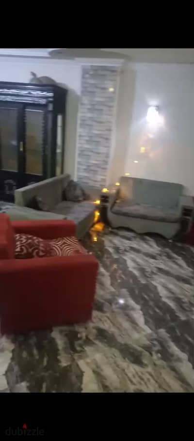 شقه للايجار المفروش نزله اندريا قريب جدا للكورنيش ومستشفي السلام الدولي وشارع البنوك وبرج القانونين وكل المواصلات والخدمات