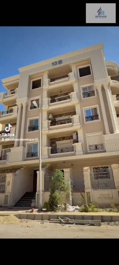 شقة بكمبوند زايد هايتس بمدخل زايد 3