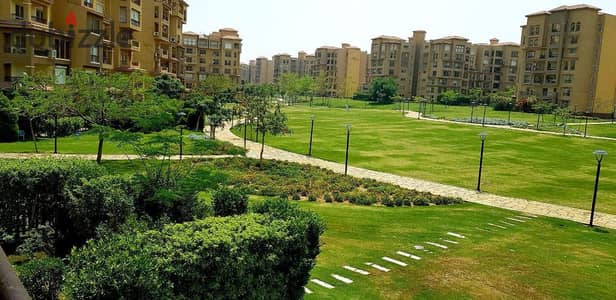 لقطه بسعر تجاري للبيع في مدينتي شقه نموذج (500) 245متر دور اول على افضل فيو اكبر وايد جاردن باتجاه بحري غربي وبأقل سعر موجود لنفس المساحه