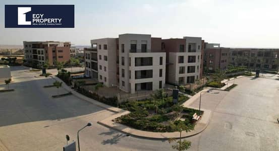 شقة للبيع 3 غرف في كمباوند ديستريكت 5 التجمع الخامس القاهرة الجديدة بتكملة اقساط