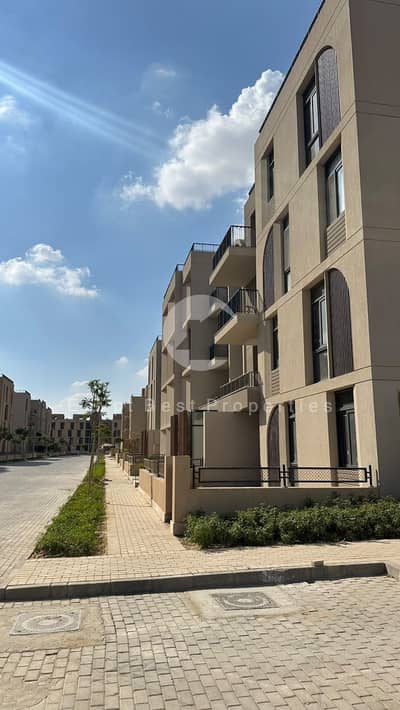 APARTMENT 3 BD DELIVERY 2 YEARS LOWEST PRICE FOR SALE INST UP TO 10 YRS PRIME LOCATION IN VYE SODIC AL SHEIKH ZAYED  5%DP