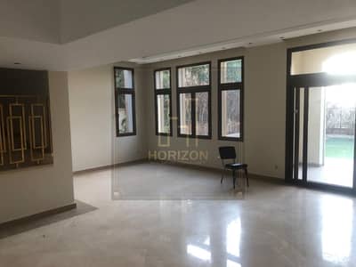 فيلا  نص مفروش 4نوم  ايجار كمبوند ابتاون كايرو اعمار Villa rent Compound Uptown Cairo Emaar