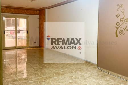 Licensed 3-room apartment for sale in Cleopatra (Thebes Street) – with open views
