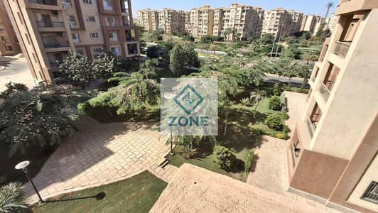 Apartment for rent in Madinaty, 107 sq m, wide garden view, in the best area B8, opposite THE MART, at a bargain price.