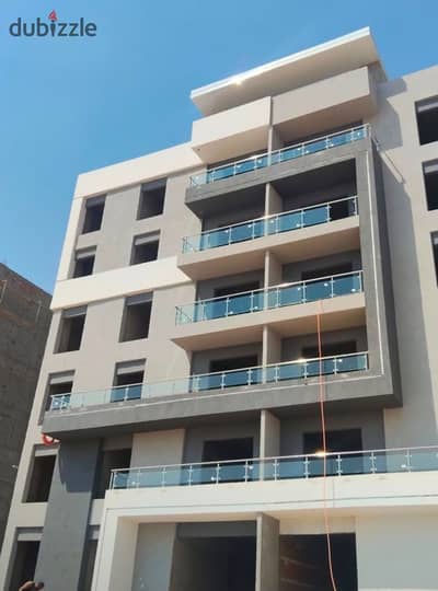 With a 20% down payment and installment over 4 years, own a 140 m apartment with immediate delivery in a compound in New Al-Obour.