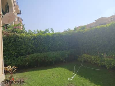 Apartment for Sale in Stone Residence with a Private Garden – AUC, New Cairo
