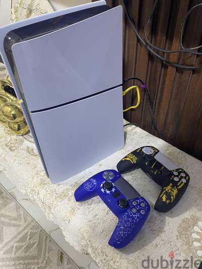 Ps5 slim 1T 2 Controllers بلايستيشن ٥ ١ تيرا معاه ٢ دراع