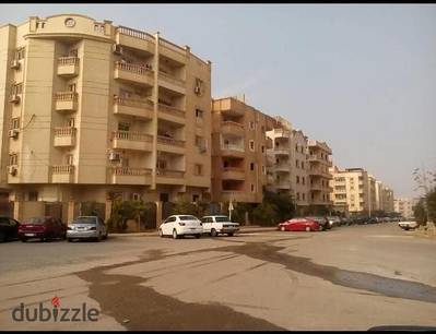 Apartment for Sale with a Garden View in the Fifth District – Easy Access to Services, New Cairo