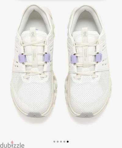 On cloud swift amp sneakers