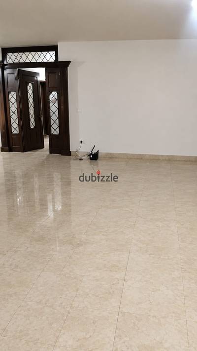 400m office administrative license in a commercial tower branch of the area
