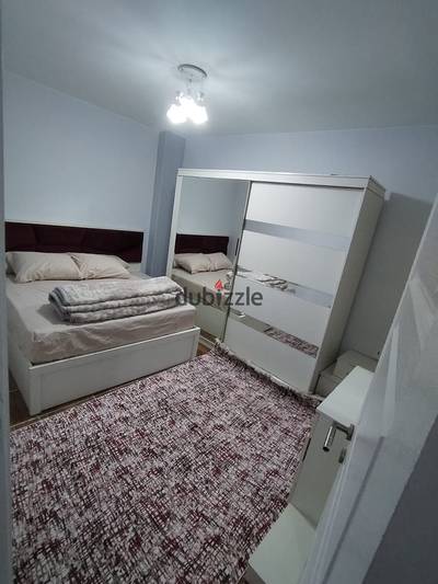 Furnished apartment for rent in Maadi, 77 Street, steps to Sawiris Square, close to the metro and 9 Street, with all services. Prime location.