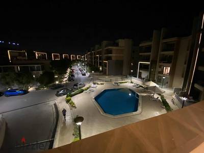 For rent in Midtown - Midtown furnished apartment with four rooms and a beautiful view of the swimming pool
