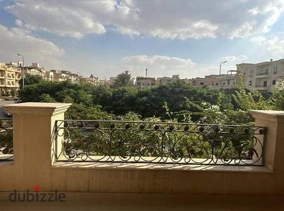 شقق للايجار في القاهرة الجديدة في التجمع الاول في البنفسج فيلات ووتر واي شقة للايجار دور اول مطبخ راكب