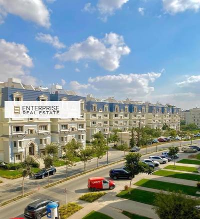 شقة متشطبة بالكامل للبيع في كمبوند ماونتن فيو اليفا المستقبل سيتي بأطول خطة سداد واقل قسط شهري