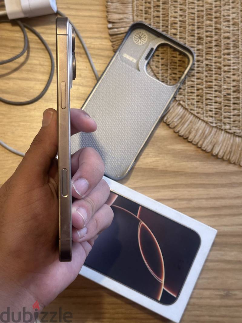 Apple - iPhone 16 Pro Max 1