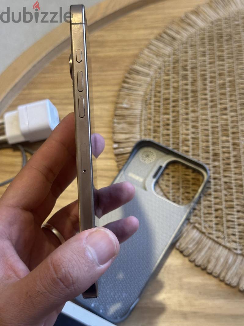 Apple - iPhone 16 Pro Max 4