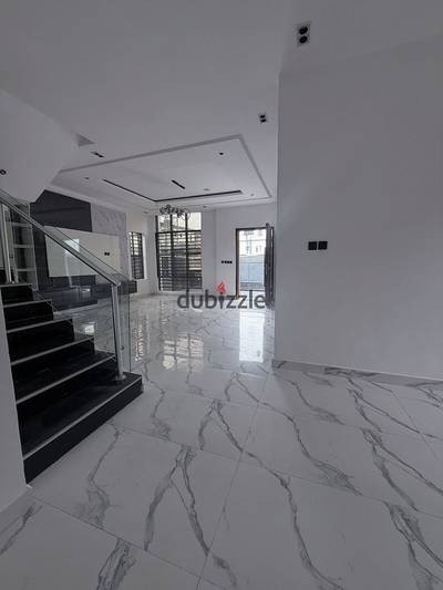 For sale: the last villa in the project—ready for immediate handover and viewing—at a special price in the Mountain View compound, New Cairo