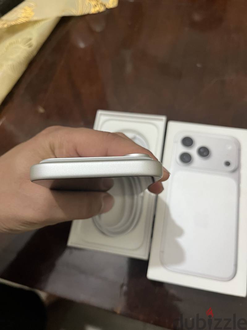 Apple - iPhone 17 Pro 4