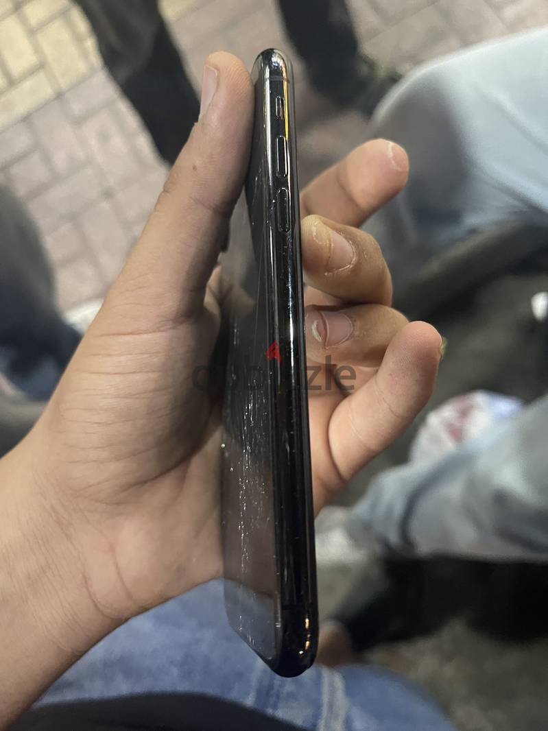 Apple - iPhone X 4