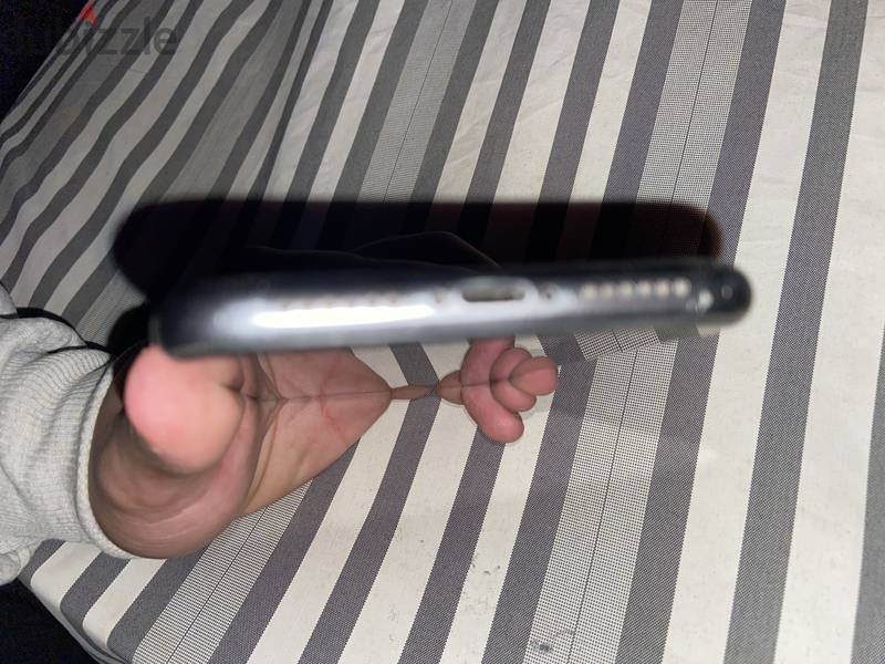 Apple - iPhone 11 1