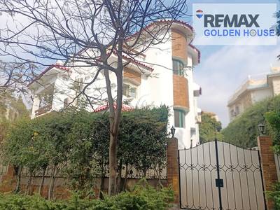 Villa for sale in Armed Forces Compound El Shorouk 1 near Carrefour for EGP 16M with 380 SQM land 110 SQM garden super-lux finishes and open views nea