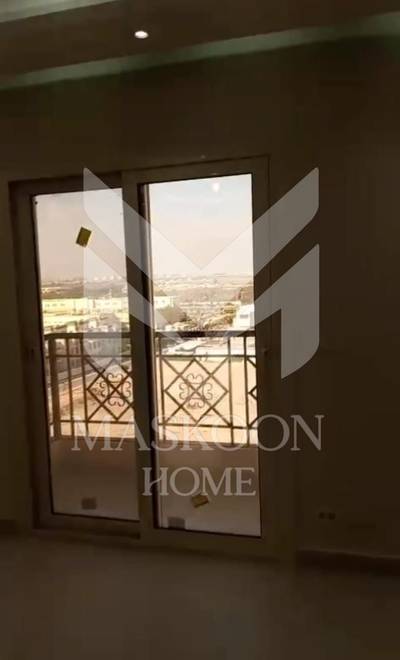 شقة فاخرة للإيجار | 202م | كمبوند صواري (الدور 11 - مطبخ بالدواليب)