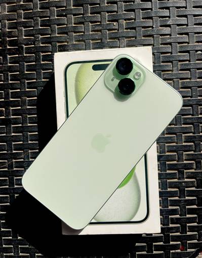 آبل - آيفون 15 بلس