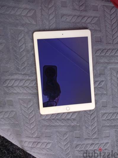 Apple iPad 6th Generation (2018) – 128GB – 9.7 Inch