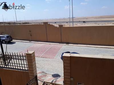 توين هاوس للبسع كمبوند رويال ميدوز مدينة الشيخ زايد بجوار النادى الاهلى