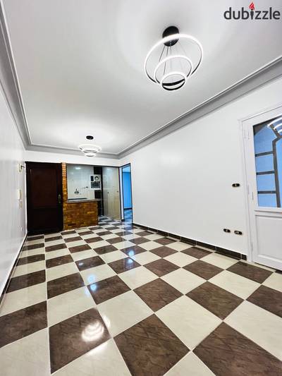 Apartment in Alexandria Al-Agami Al-Nakhil Beach Corner apartment directly on the main street next to the service complex and the sea high luxury finishing registered and complete utilities
