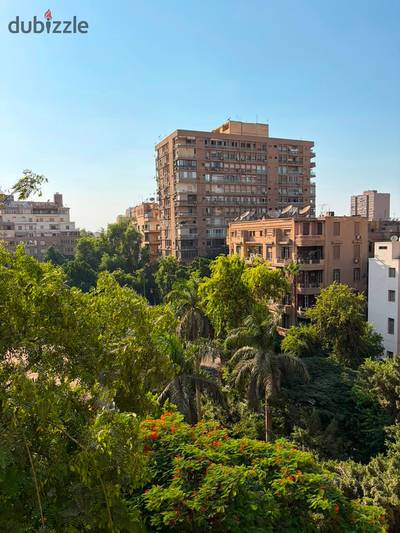 شقة   للايجار  فى  الزمالك  القبلية  200 م  سوبر لوكس  بالمطبخ  والتكيفات  3 غرف  نوم  3  حمام  قريبة  من  حديقة الاسماك  ونادى الجزيرة